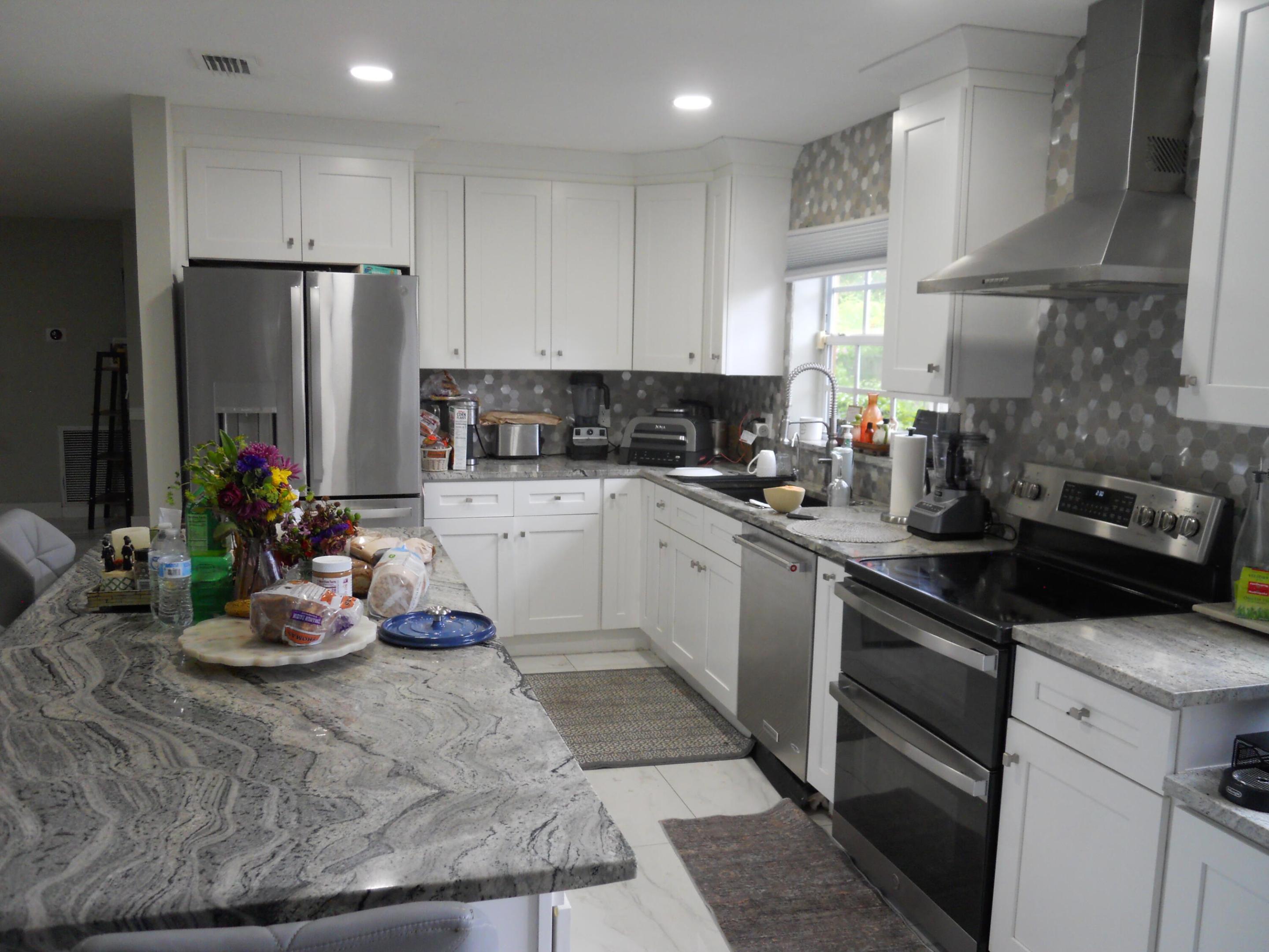 FOREST HILLS - Residential