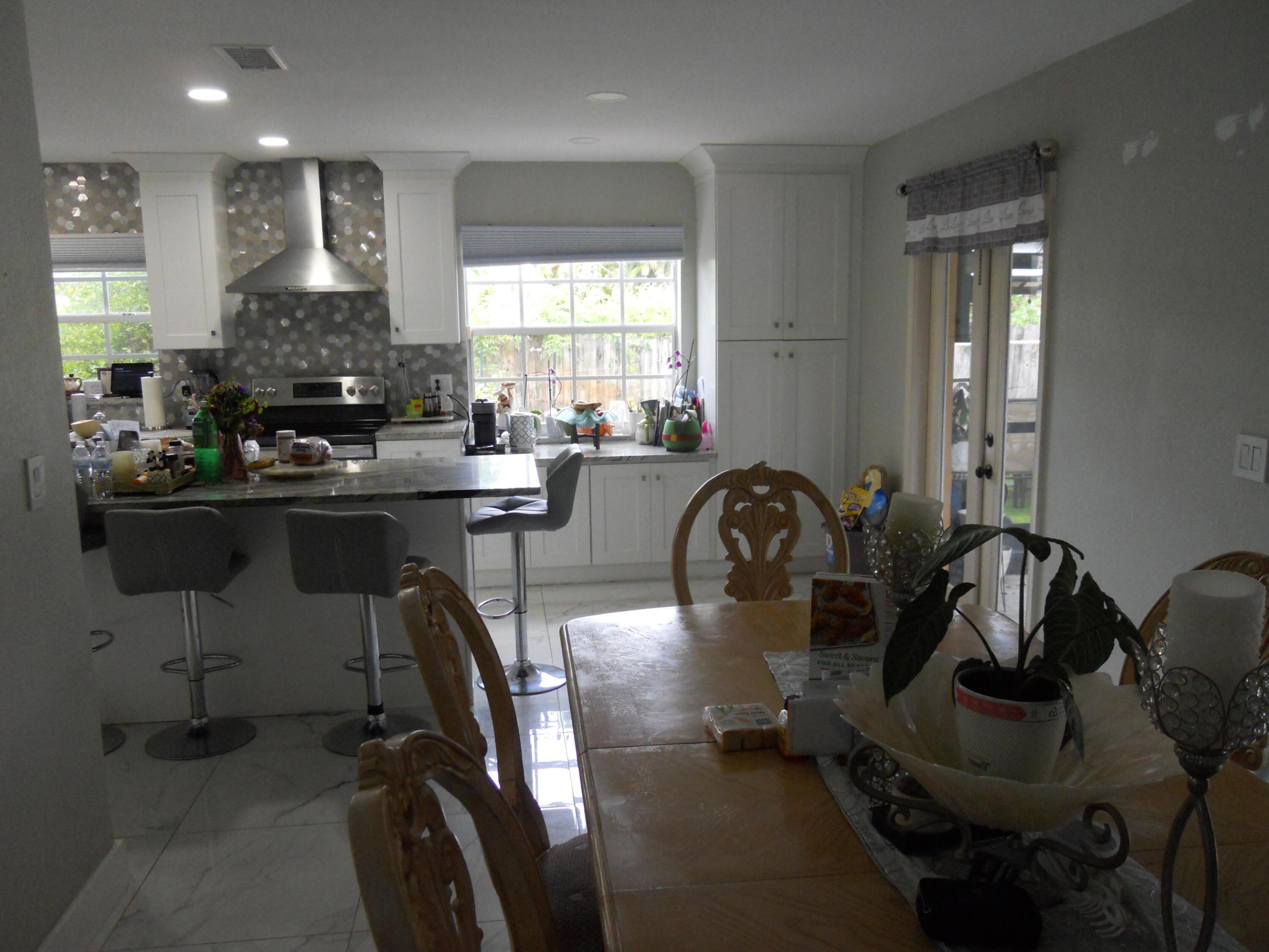 FOREST HILLS - Residential