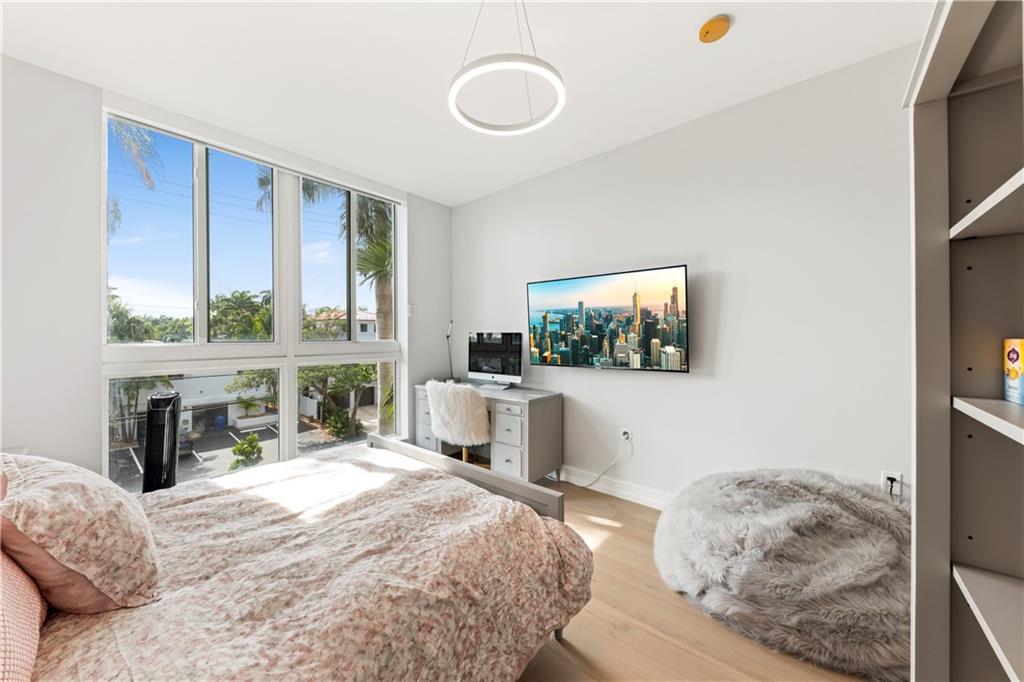 Landings at Las Olas - Residential
