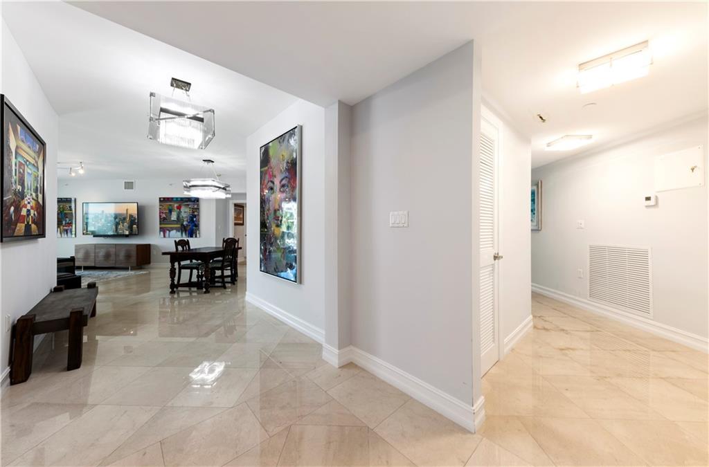 Landings at Las Olas - Residential