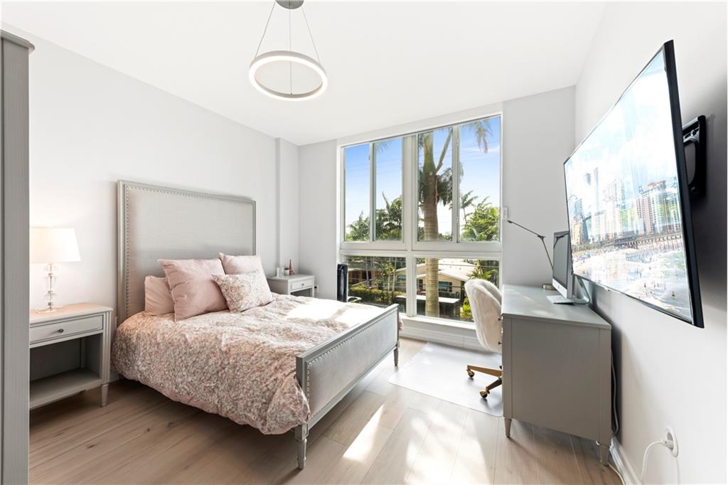 Landings at Las Olas - Residential
