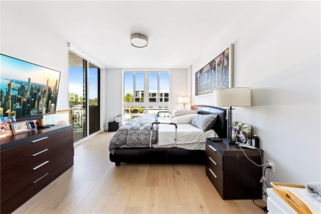Landings at Las Olas - Residential