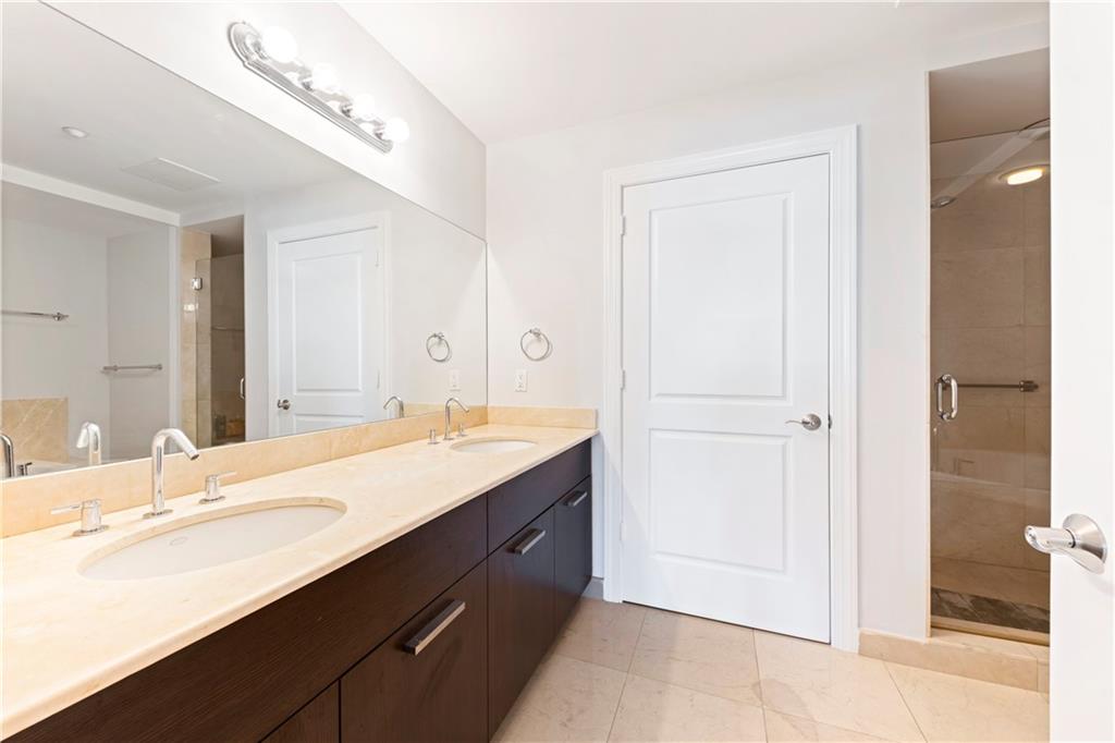 Landings at Las Olas - Residential