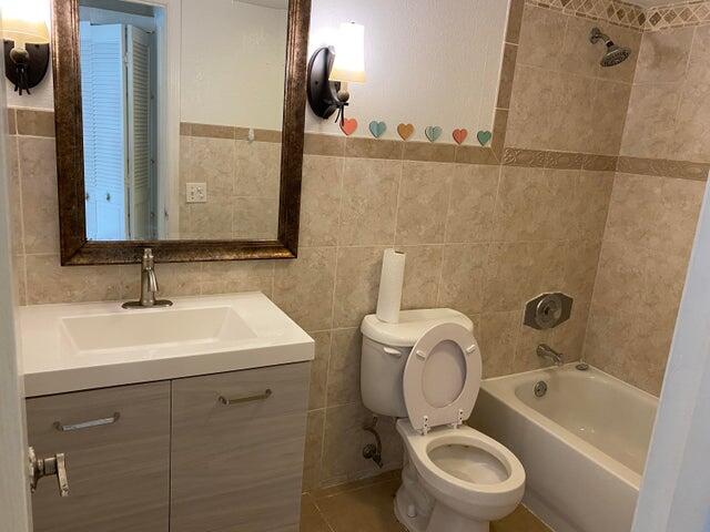 BOCA LINDA CONDO - Residential Lease