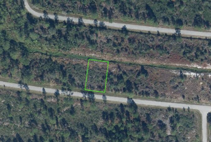 Perfect opportunity to build your dream estate on this great lot in a great location. A peaceful oasis in Highland County, Florida! Make your offer today!