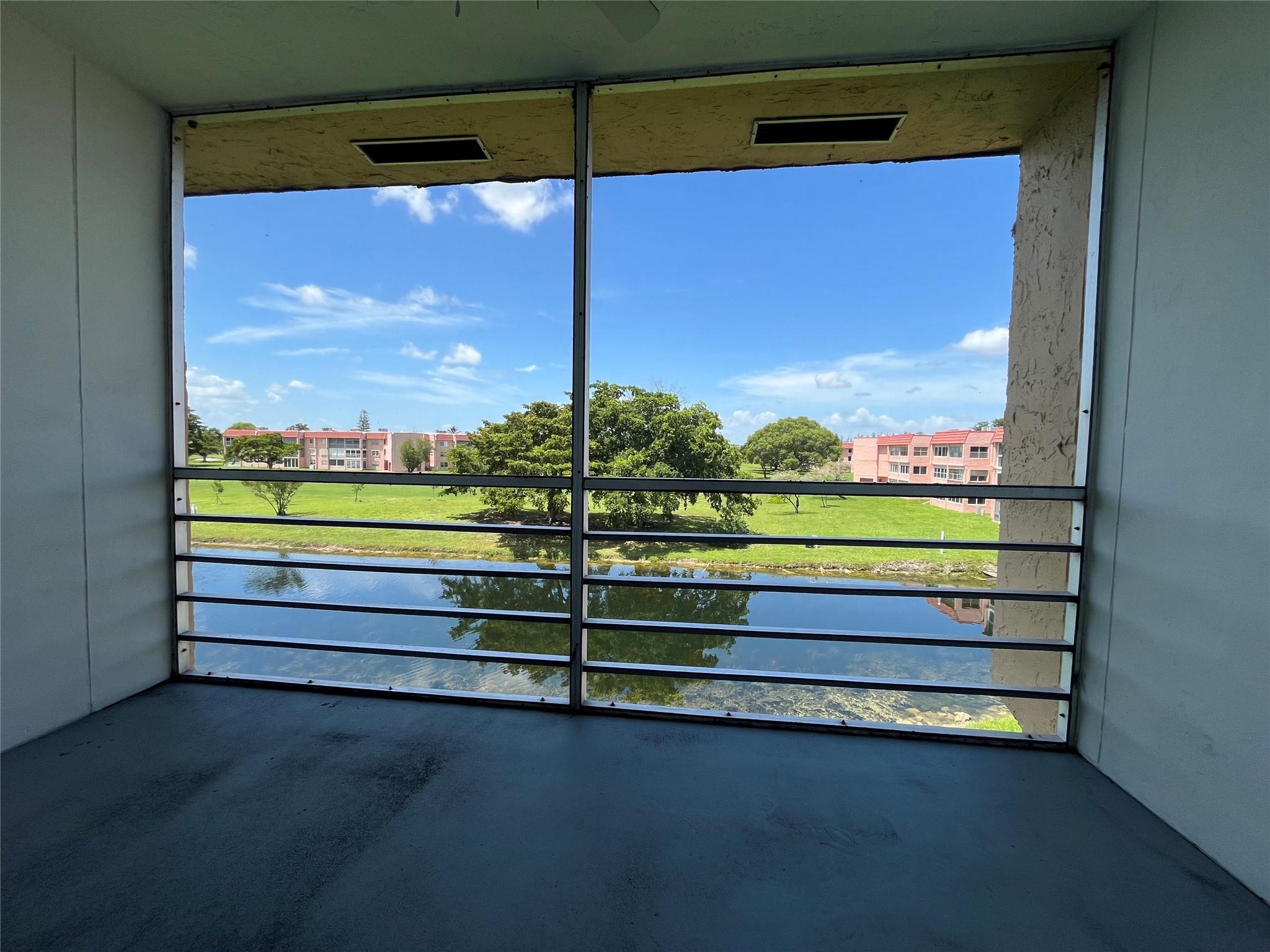 Sunrise Lakes 114-Condo - Residential