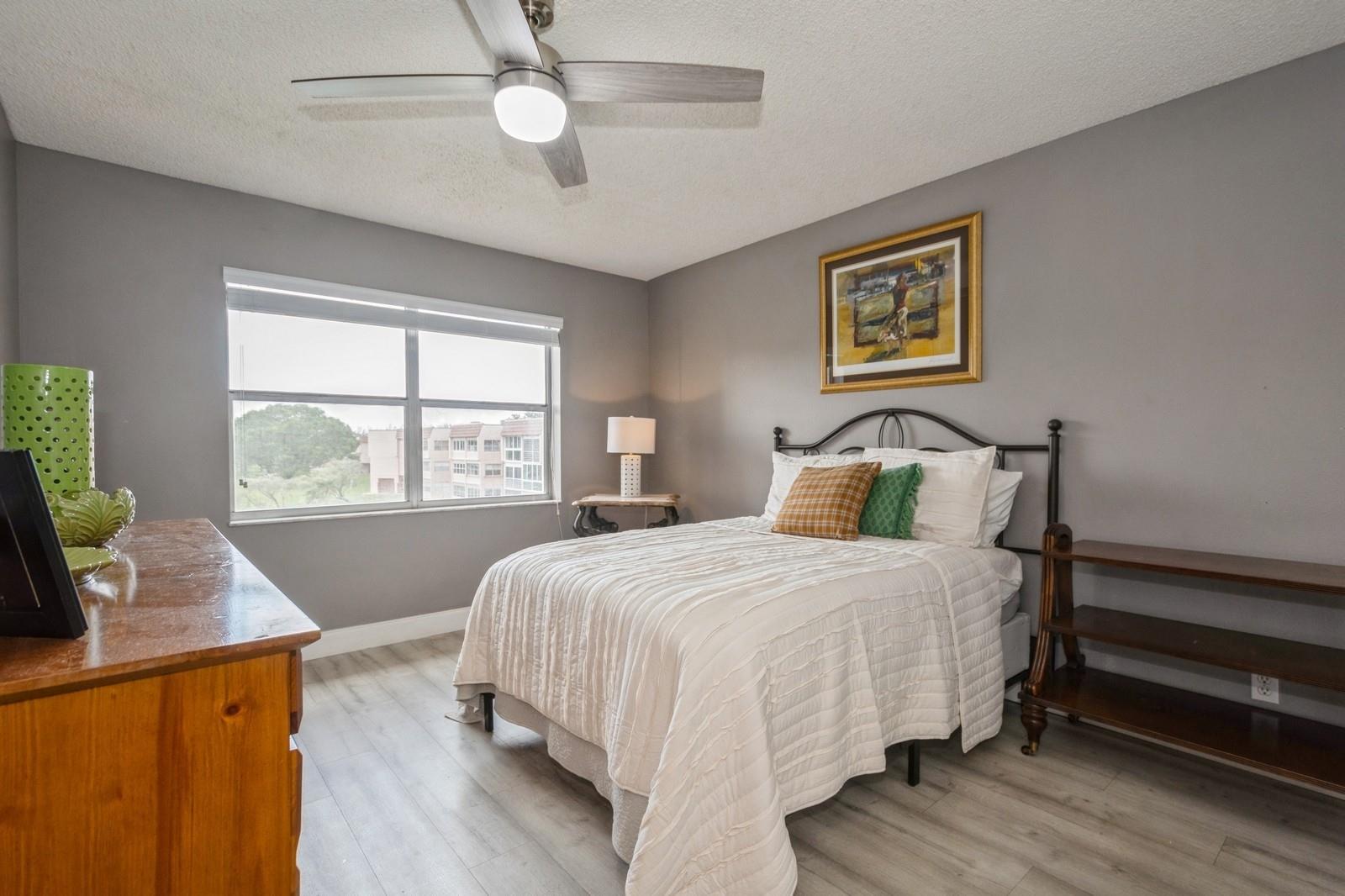 Sunrise Lakes 114-Condo - Residential