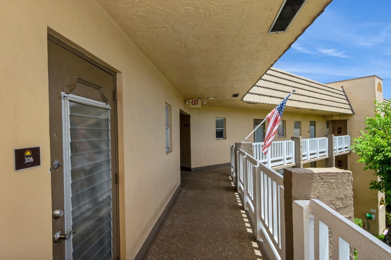Sunrise Lakes 114-Condo - Residential