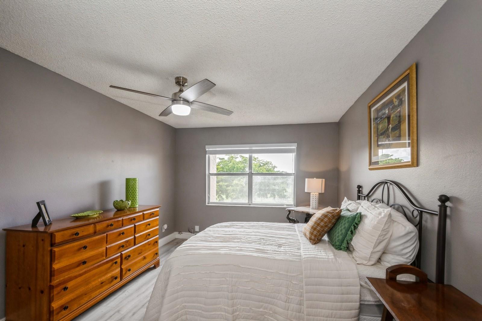 Sunrise Lakes 114-Condo - Residential