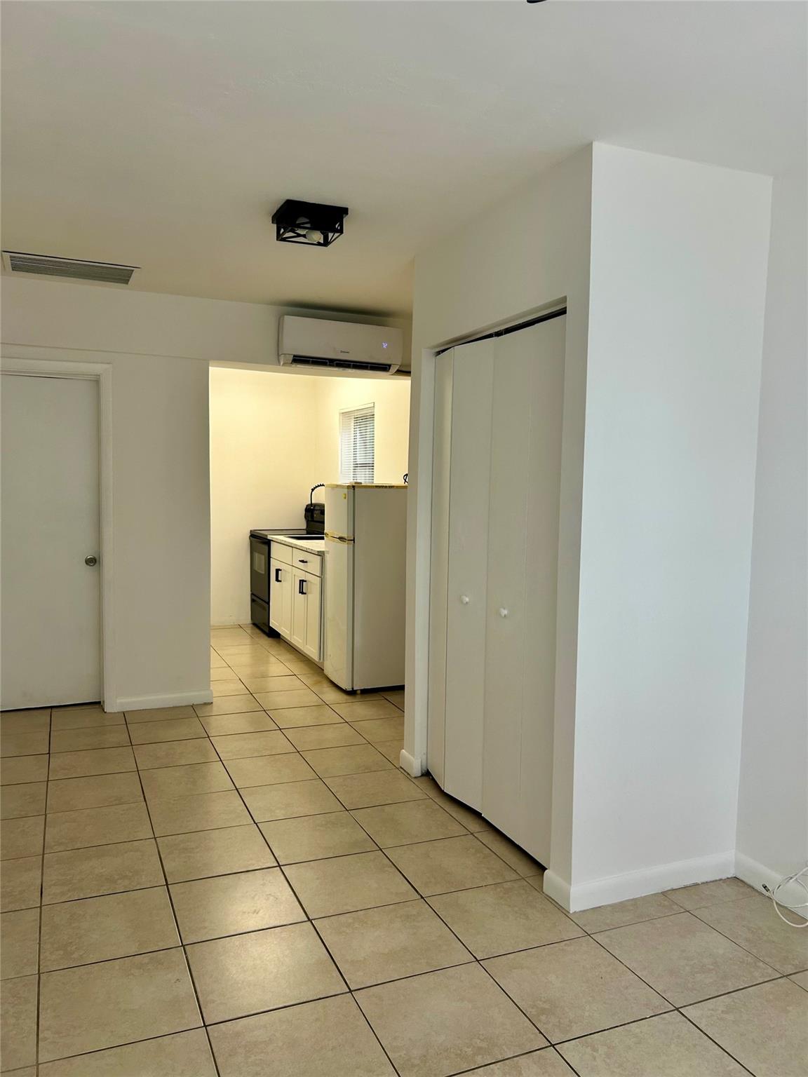 Hallandale Park 3 6-7 B - Residential Lease