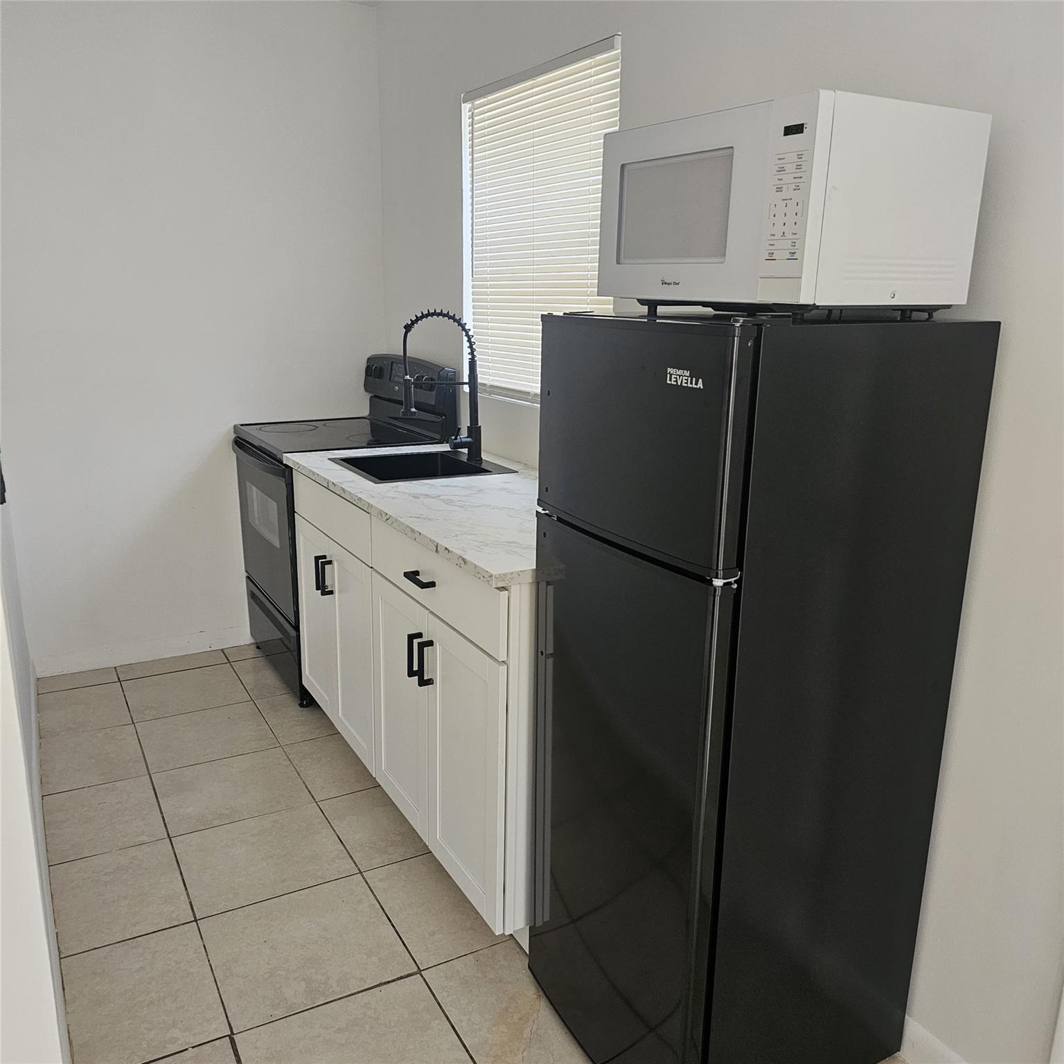 Hallandale Park 3 6-7 B - Residential Lease