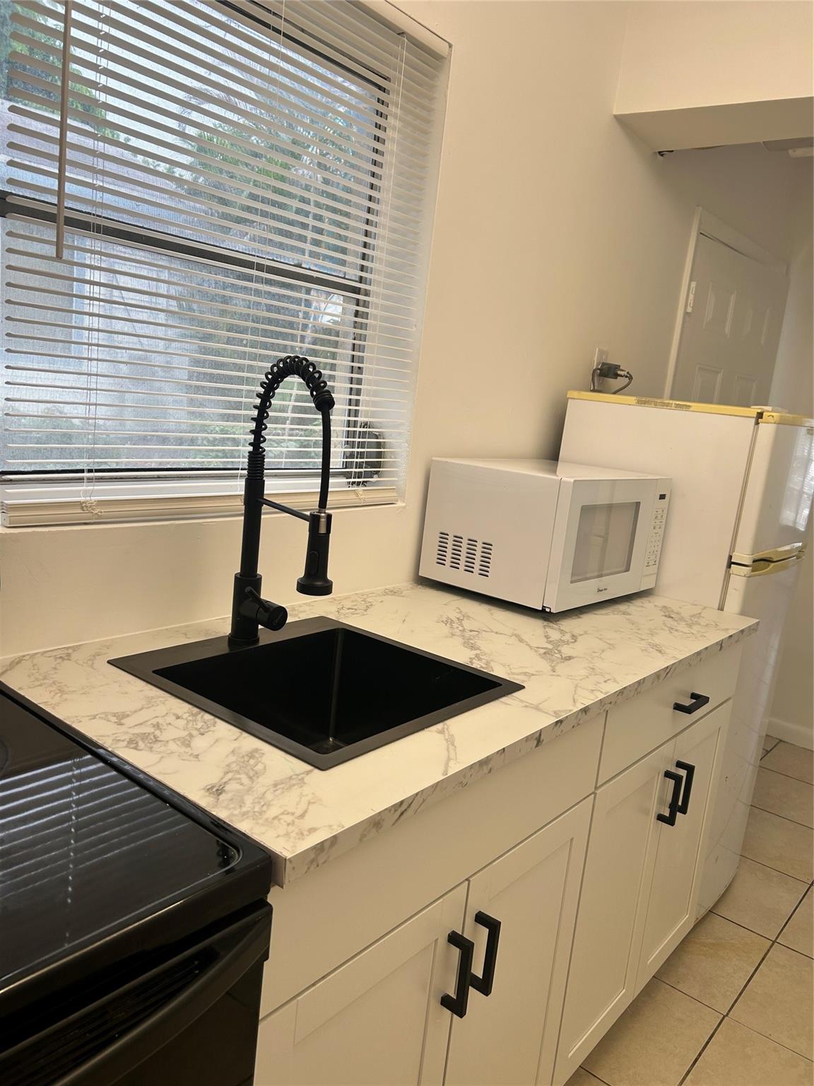 Hallandale Park 3 6-7 B - Residential Lease