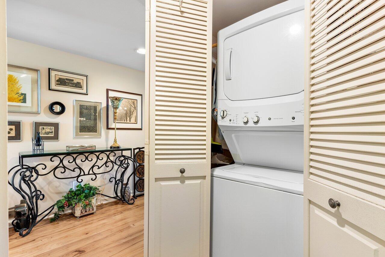 ASPEN GLEN CONDO - Residential