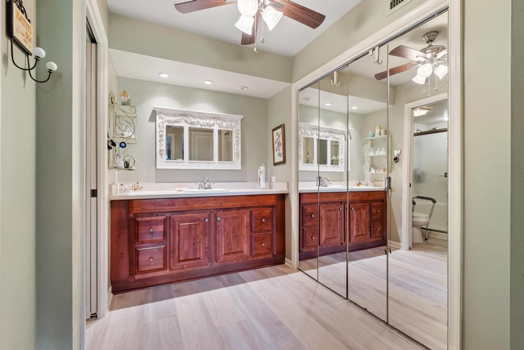 ASPEN GLEN CONDO - Residential