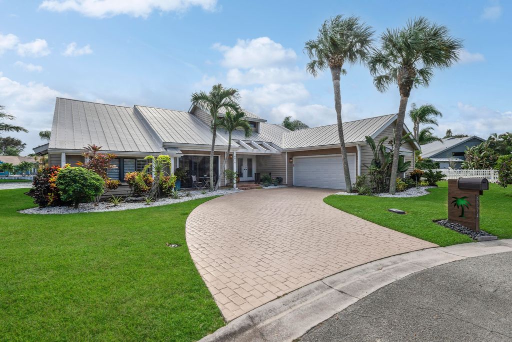 Photo of 8974 SE Sunfish Place, Hobe Sound, FL 33455 (MLS # R11013434)