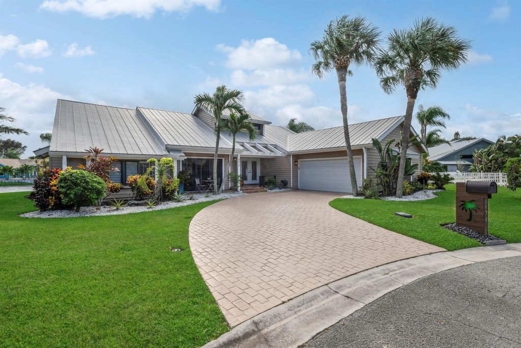 Photo of 8974 SE Sunfish Place, Hobe Sound, FL 33455 (MLS # R11013434)