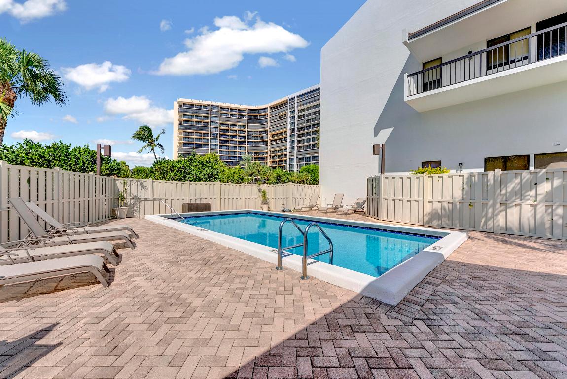 EVANTON BAYE TOWNHOMES CONDO - Residential