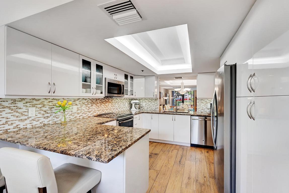 EVANTON BAYE TOWNHOMES CONDO - Residential