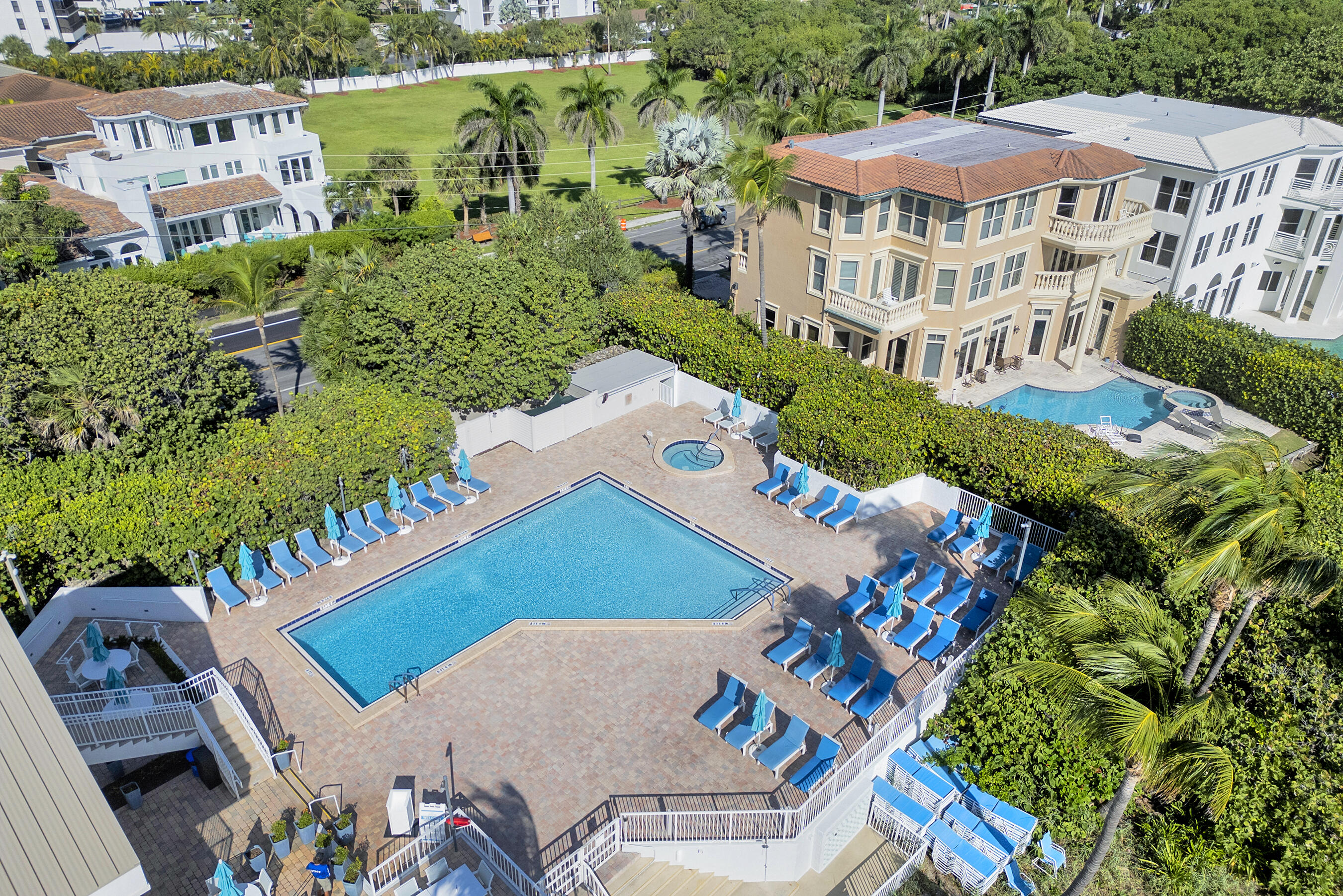 EVANTON BAYE TOWNHOMES CONDO - Residential