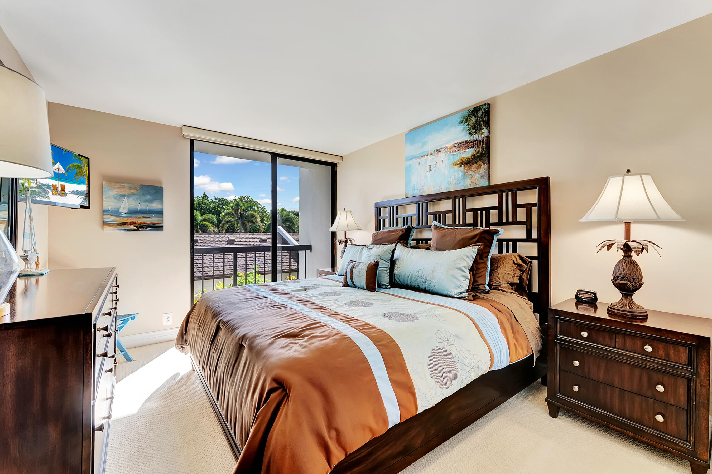 EVANTON BAYE TOWNHOMES CONDO - Residential