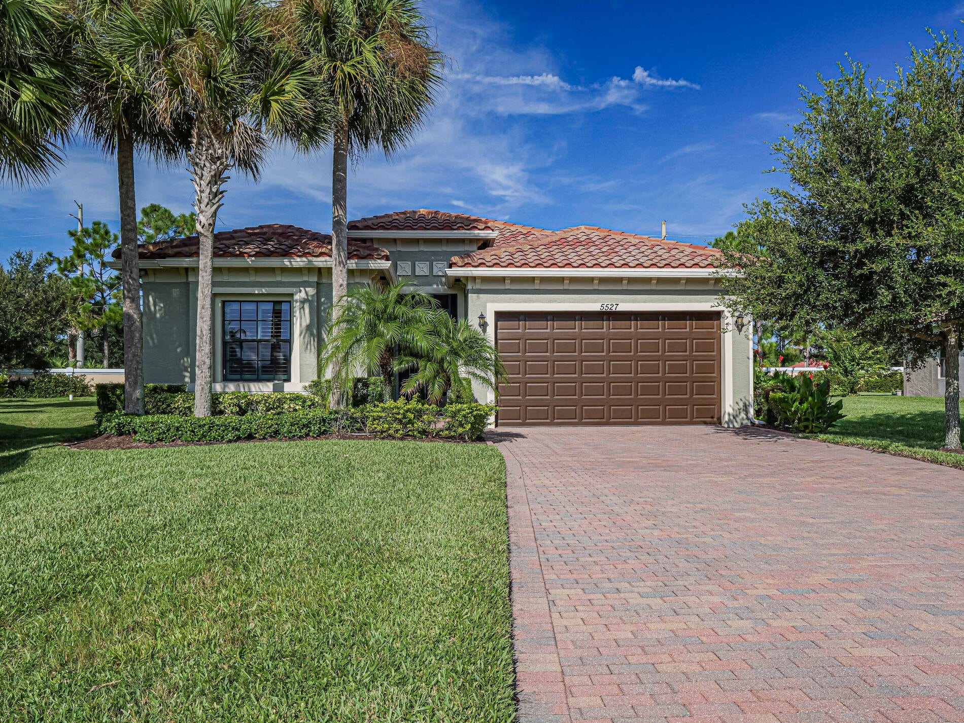 5527 57TH Way, Vero Beach, FL, 32967/$520,000 3 5527 57TH Way