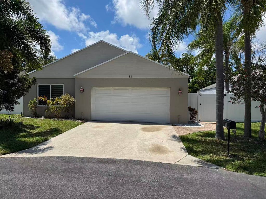 Photo of 88 Buxton Lane, Boynton Beach, FL 33426 (MLS # B26030181)