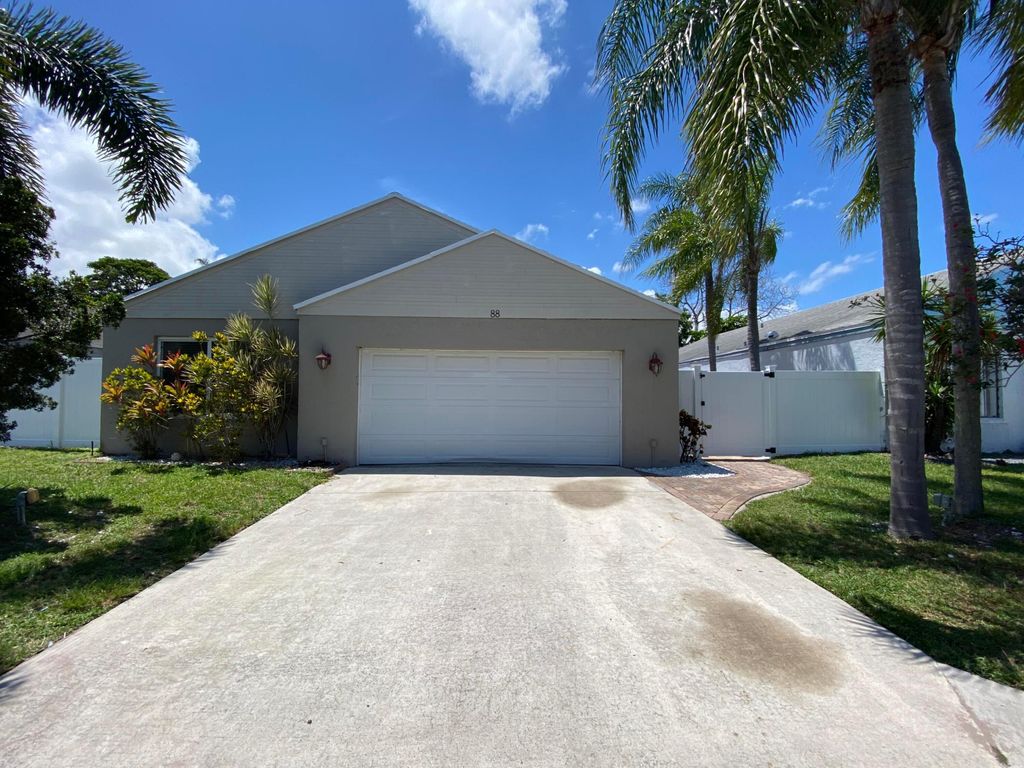 Photo of 88 Buxton Lane, Boynton Beach, FL 33426 (MLS # B26030181)