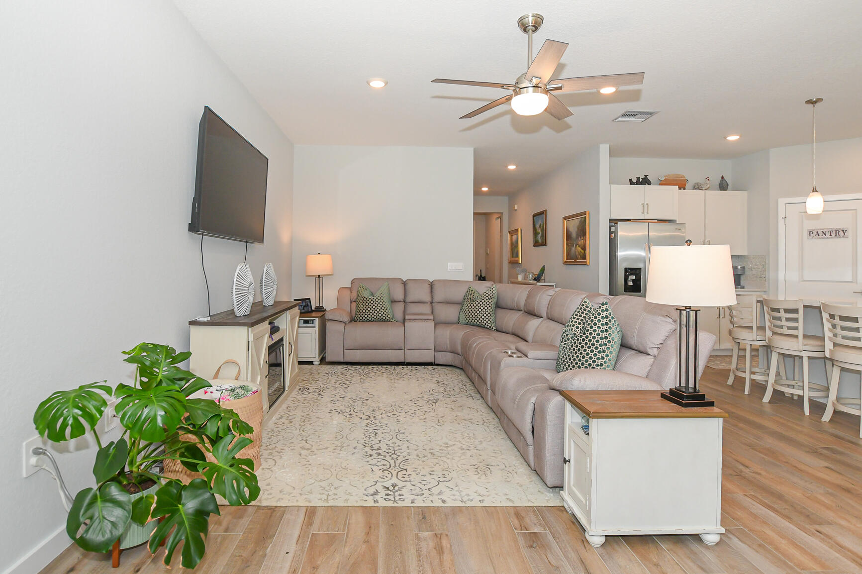 KANNER LAKE (AKA WILLOW POINTE) - Residential