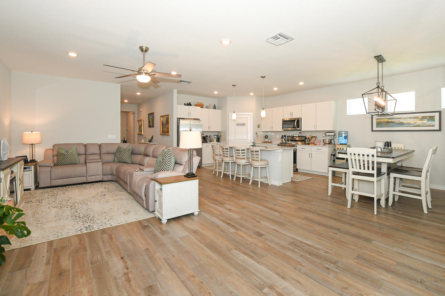 KANNER LAKE (AKA WILLOW POINTE) - Residential