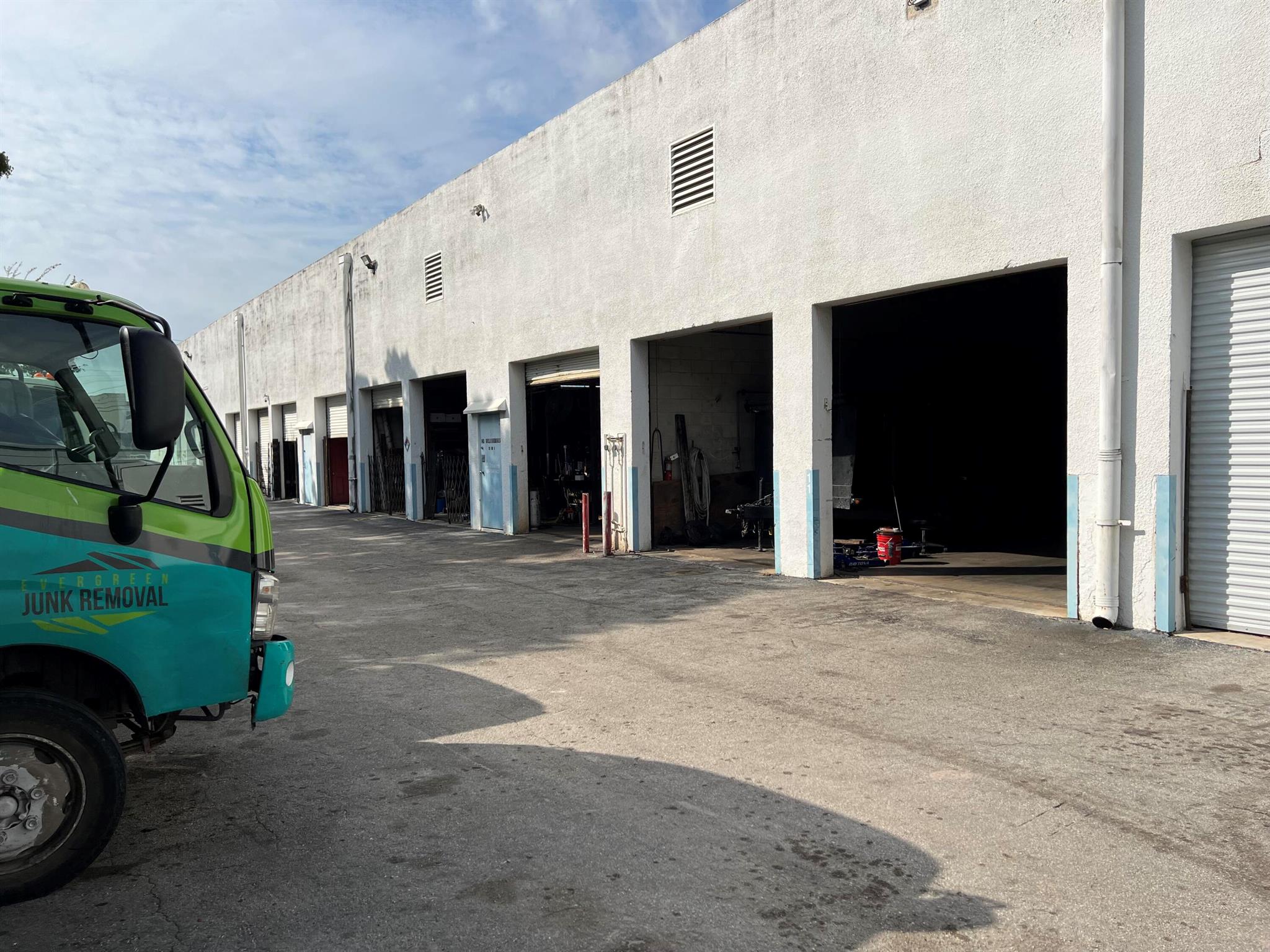 YANKEE EXECUTIVE WAREHOUS - Commercial Sale