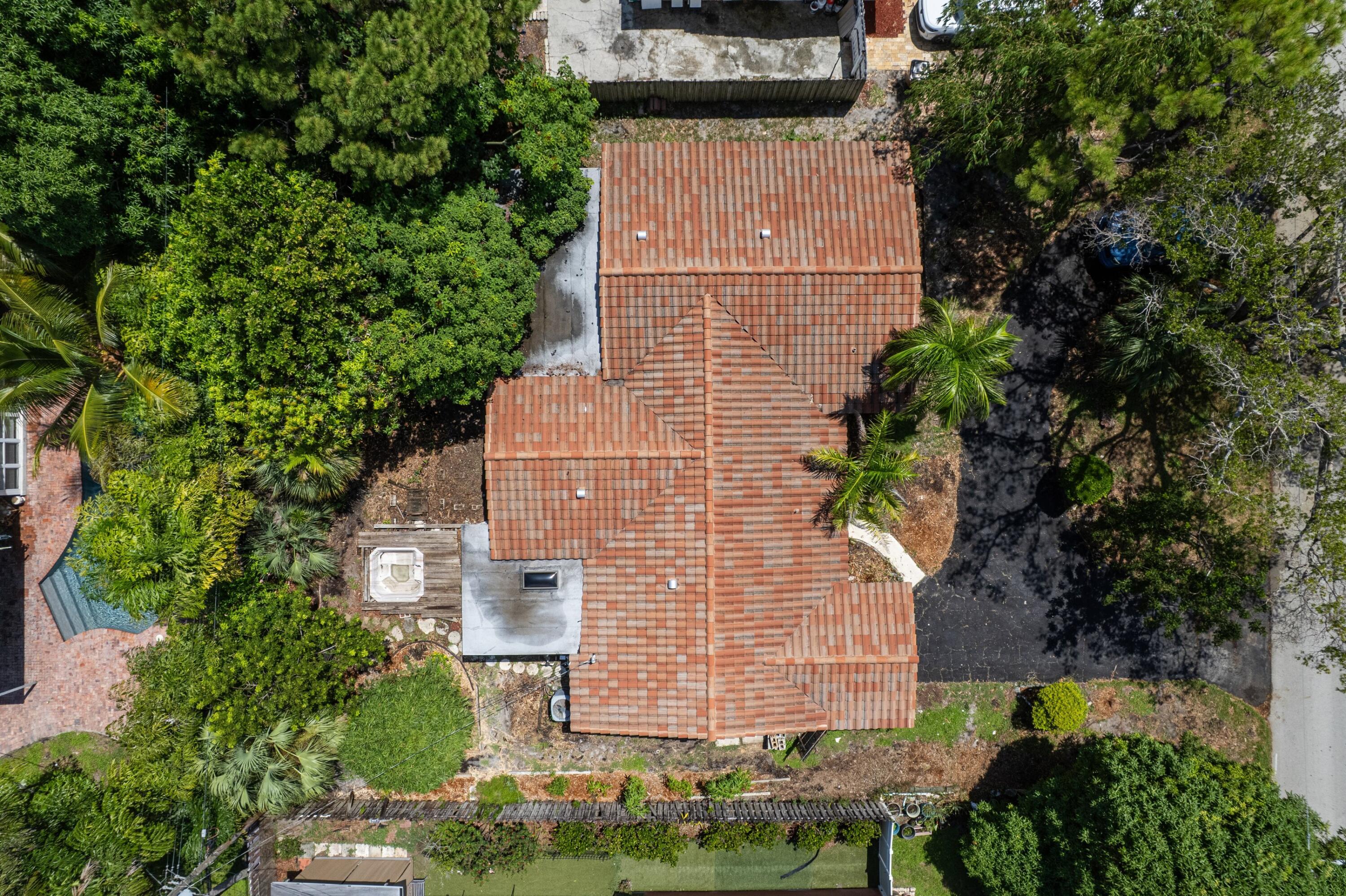 916 SE 12TH Avenue
