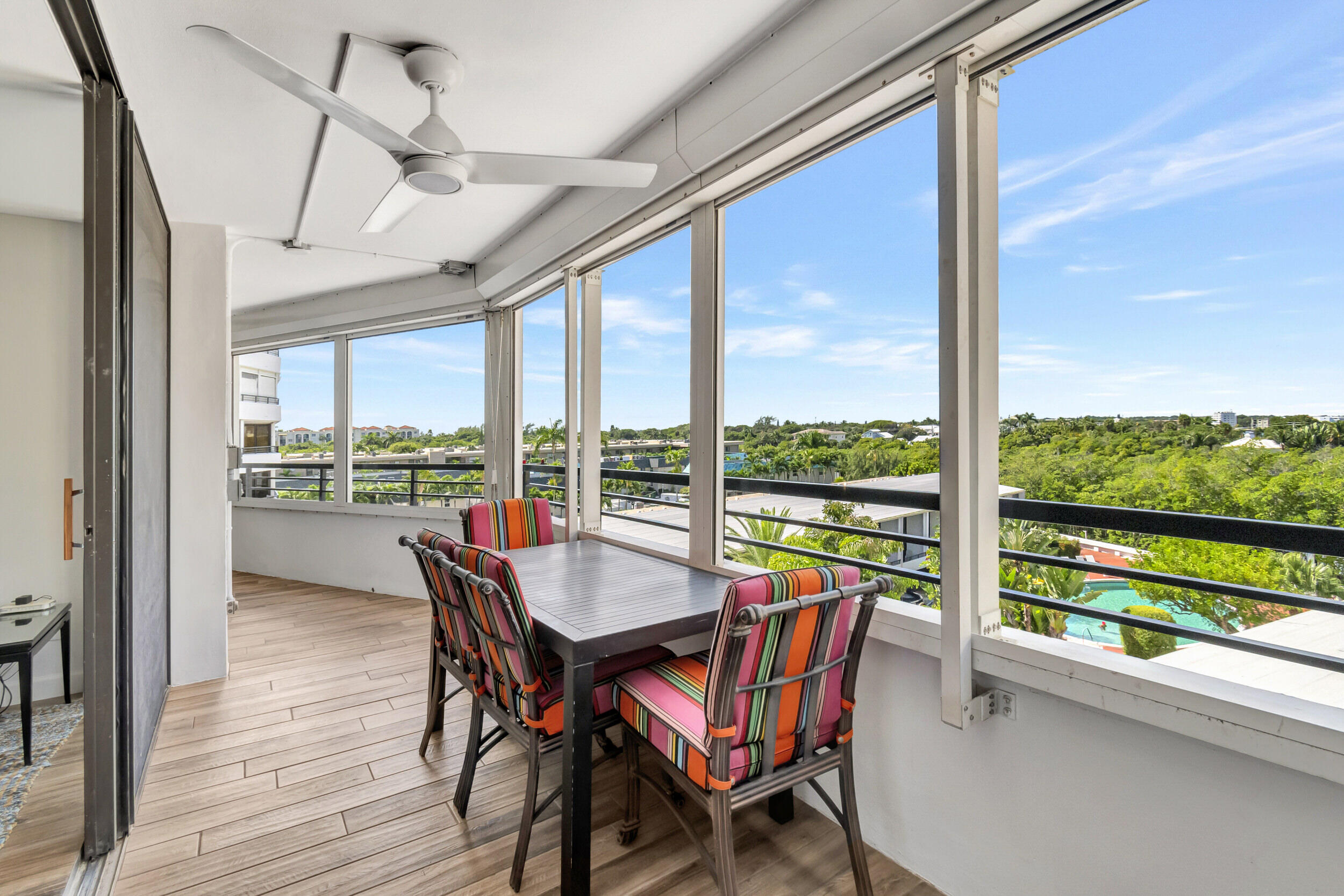 MAYFAIR HOUSE CONDO - Residential