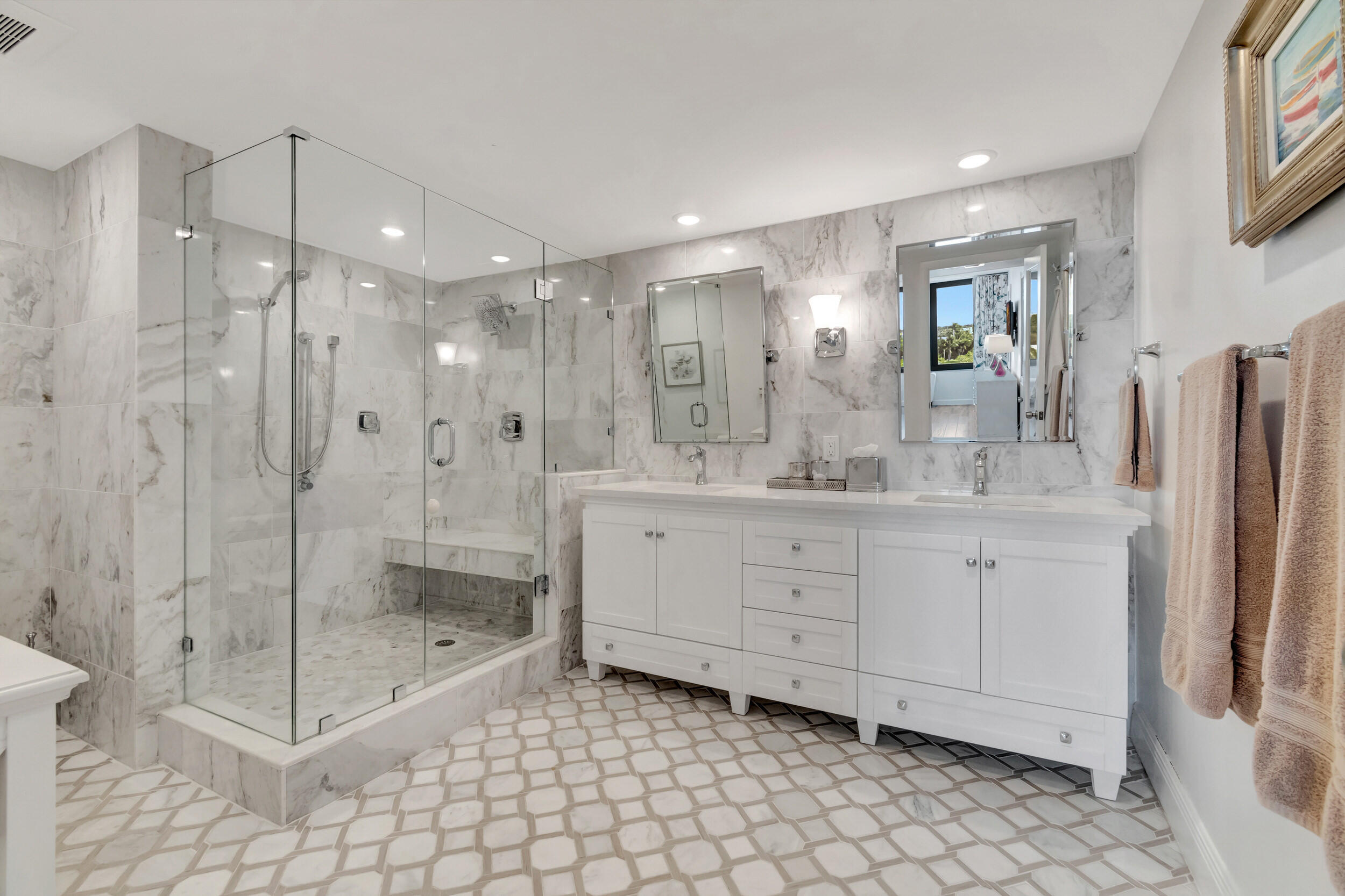 MAYFAIR HOUSE CONDO - Residential