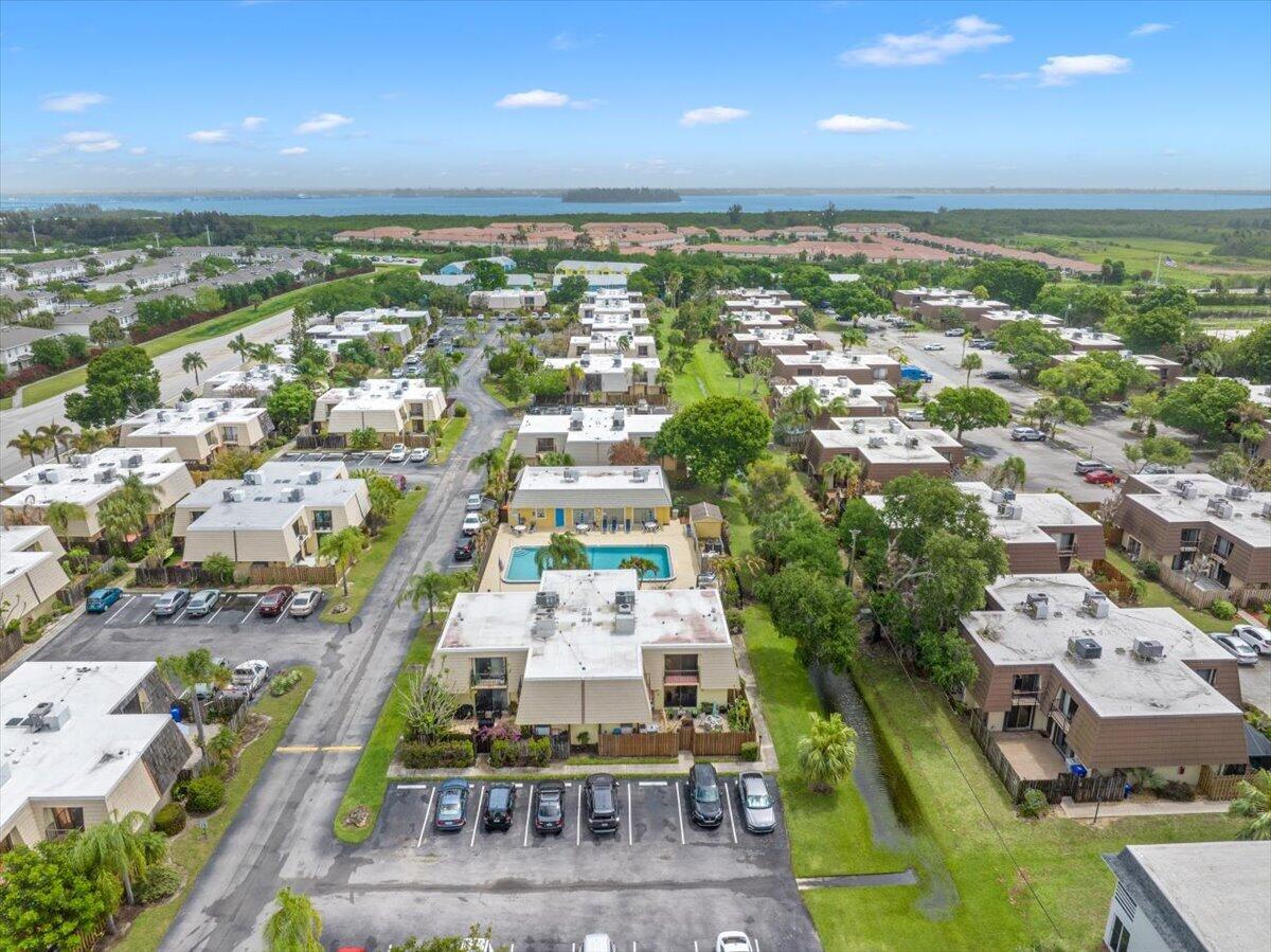 TROPIC VILLAS - Residential