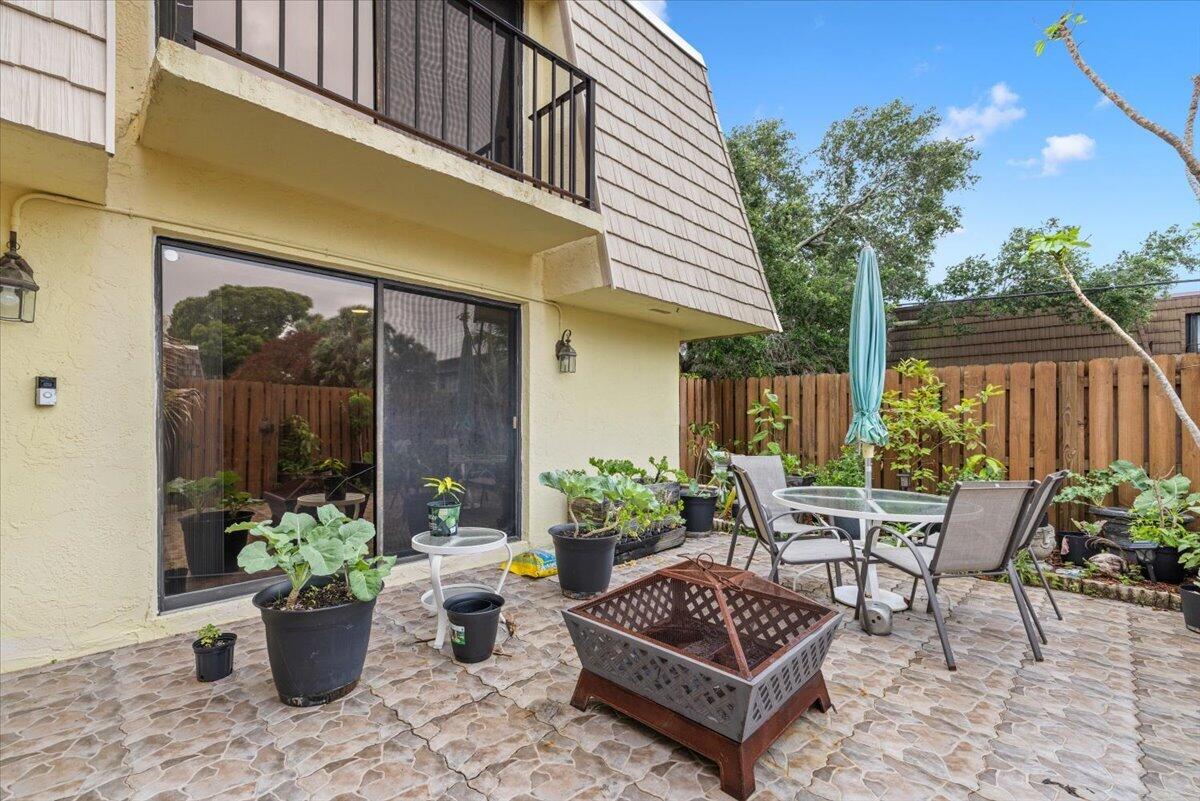 TROPIC VILLAS - Residential