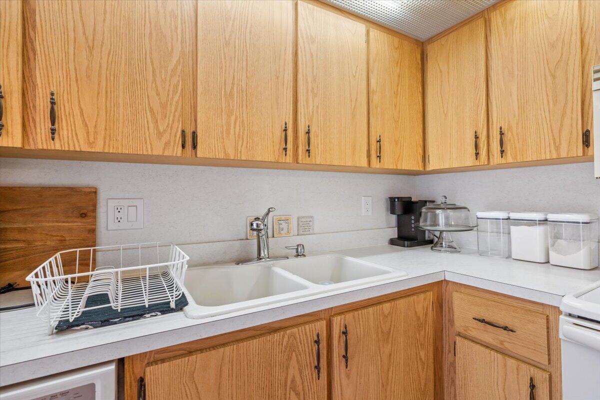 TROPIC VILLAS - Residential