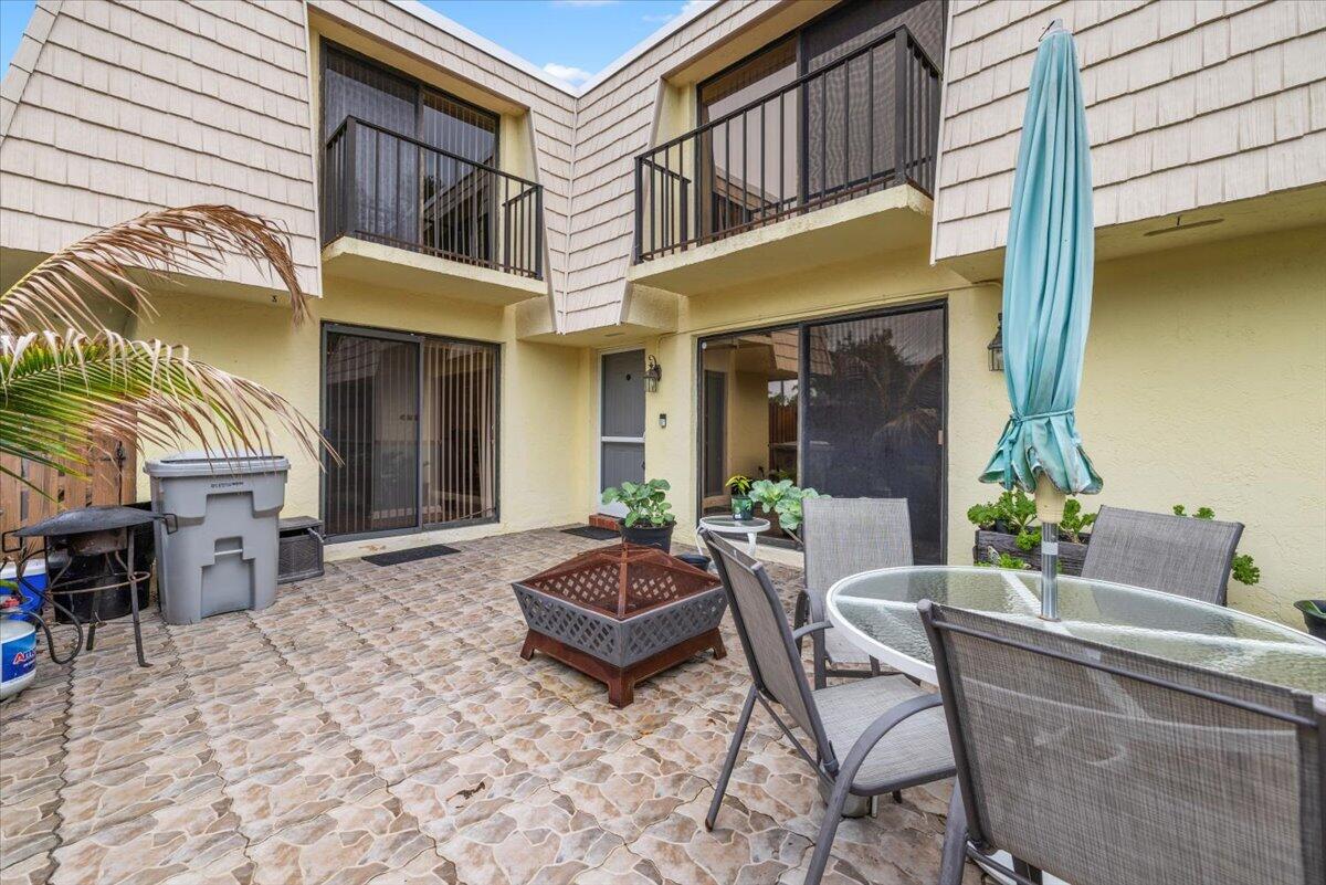 TROPIC VILLAS - Residential