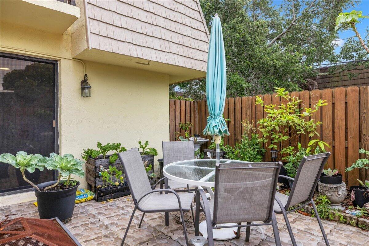 TROPIC VILLAS - Residential