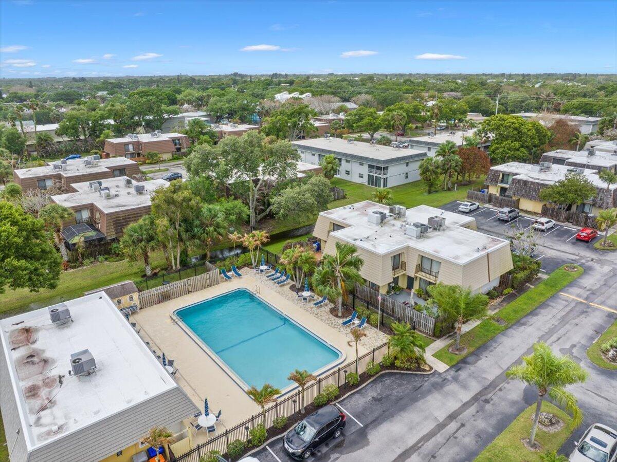 TROPIC VILLAS - Residential