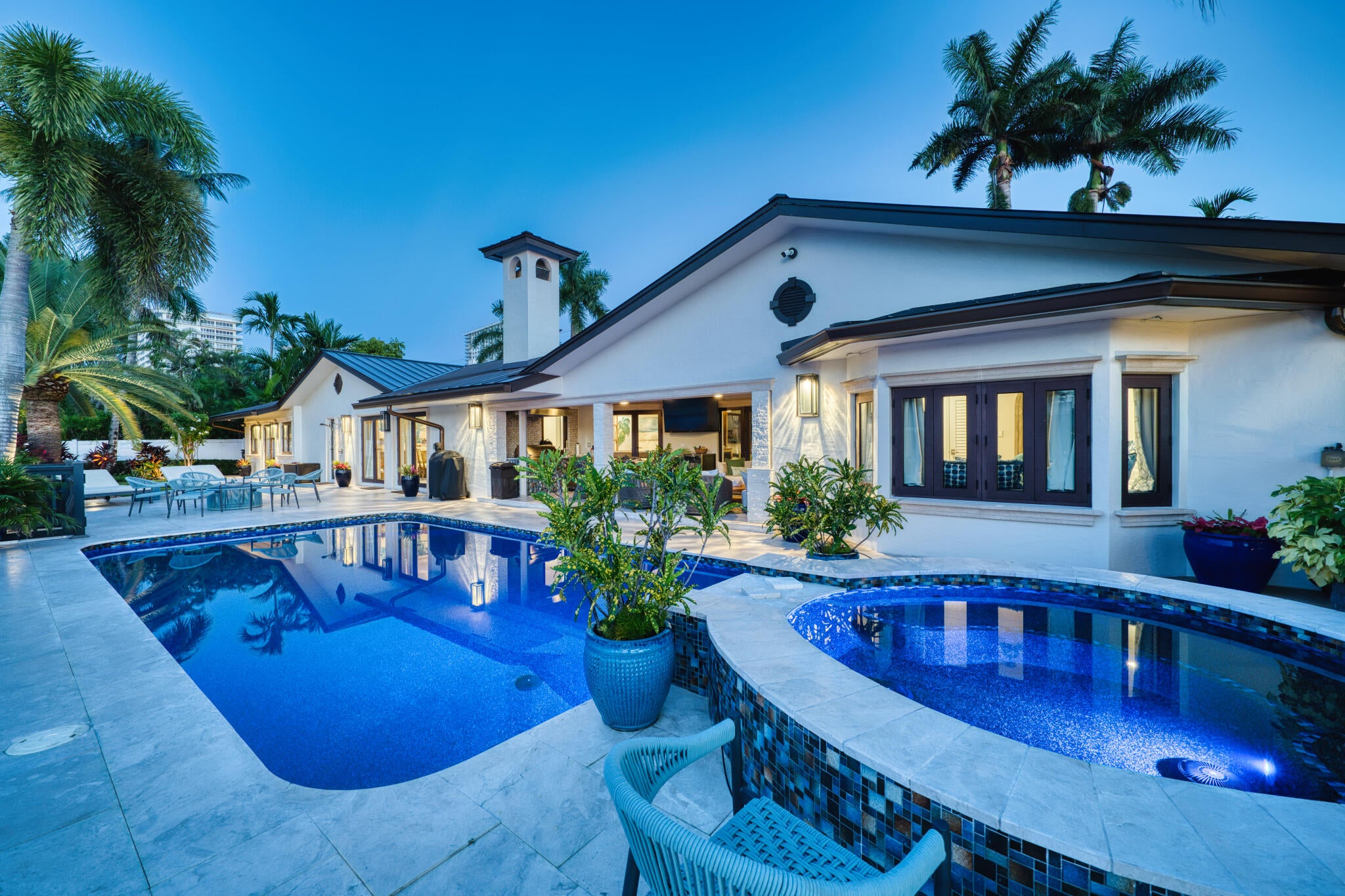 3233 NE 40th Court