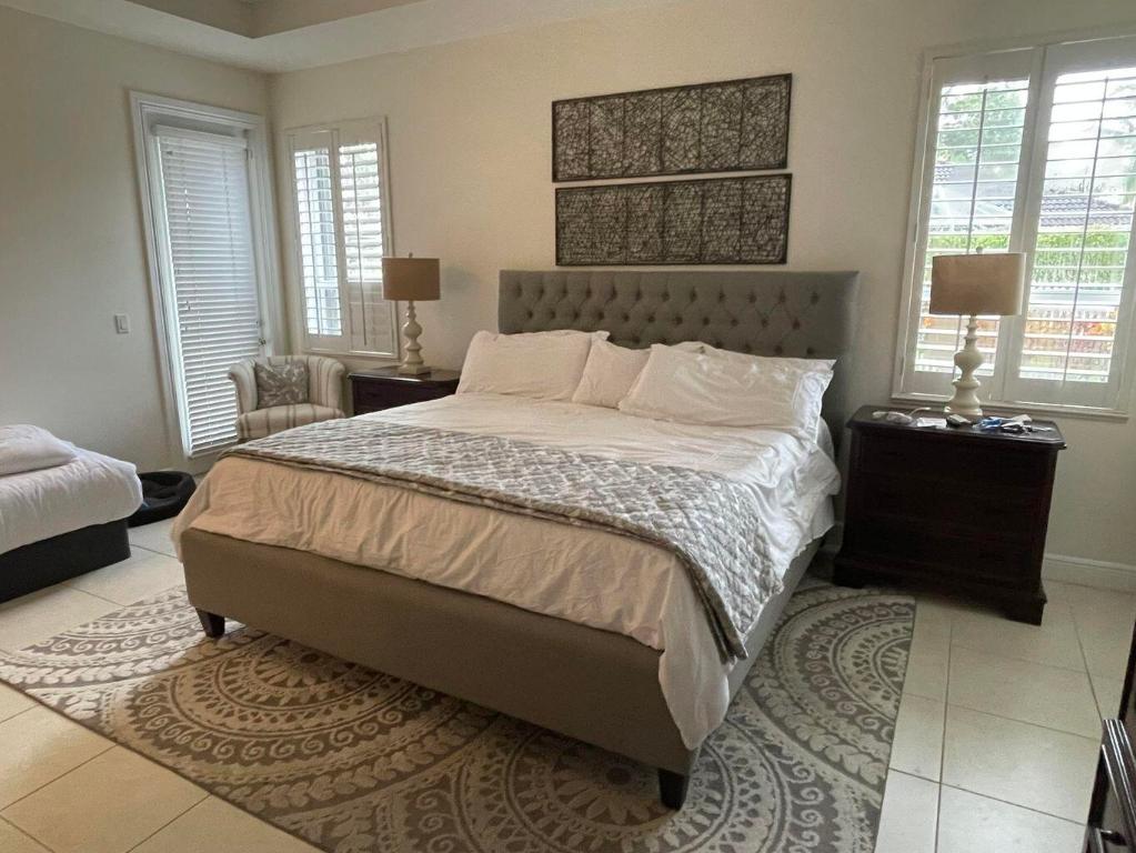 RIVER VISTA SUBDIVISION REPLAT - Residential