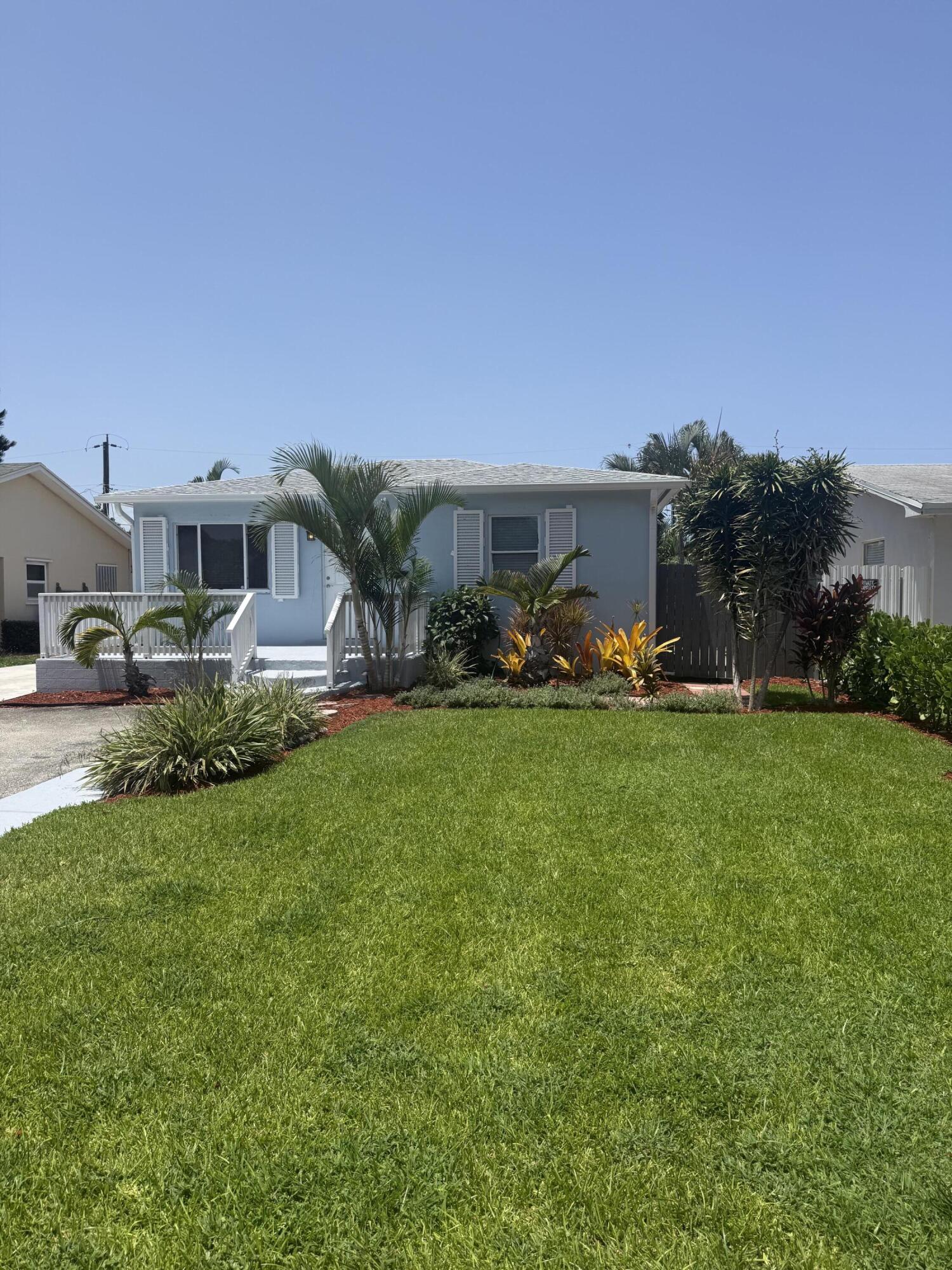 135 SE 5th Avenue