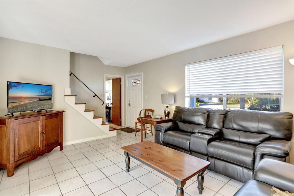 Photo of 900 SW 13th Street, Boca Raton, FL 33486 (MLS # R10976728)