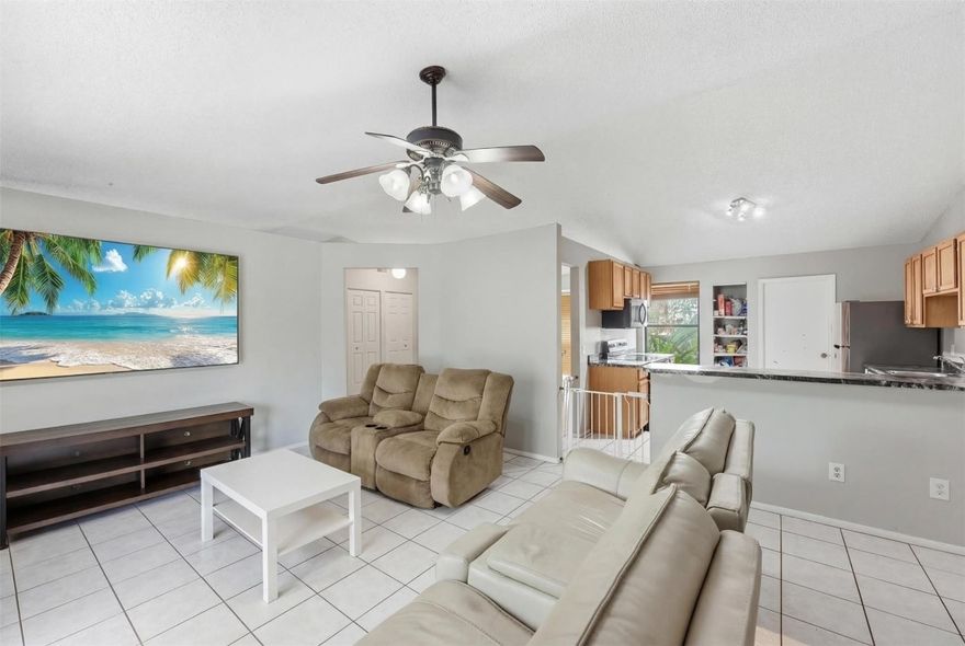 Great opportunity to own in one of the best areas in PT ST Lucie. Central located, this home offers great layout, spacious living room, kitchen and dining room.Enjoy plenty of space on your new backyard to build a pool or a beautiful garden.