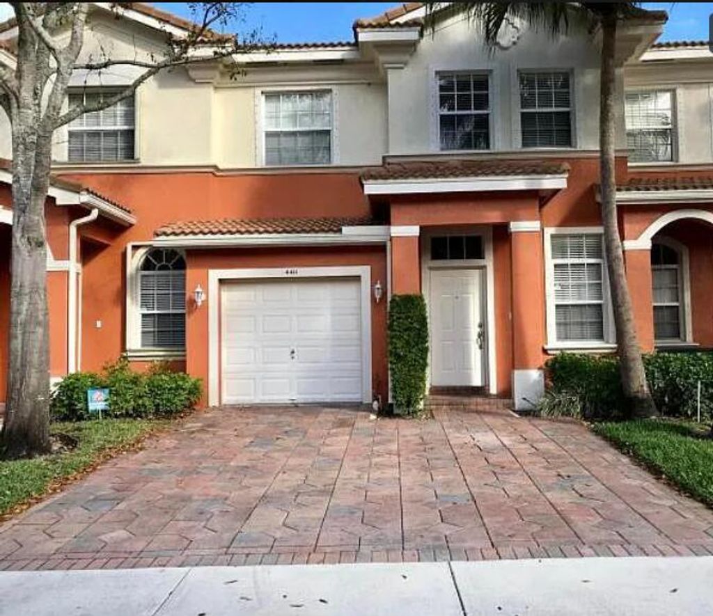 Photo of 4411 Regal Court, Delray Beach, FL 33445 (MLS # R10998573)