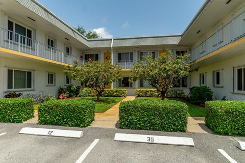 3000 Lake Osborne Drive 103 Lake Worth Beach FL 33461
