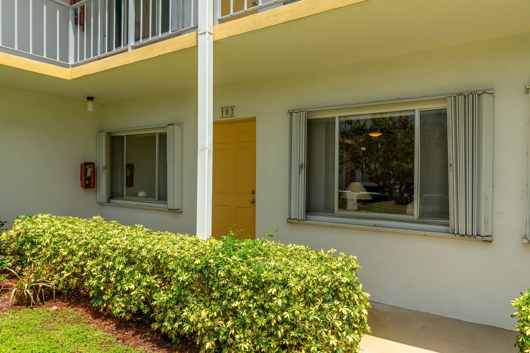3000 Lake Osborne Drive 103