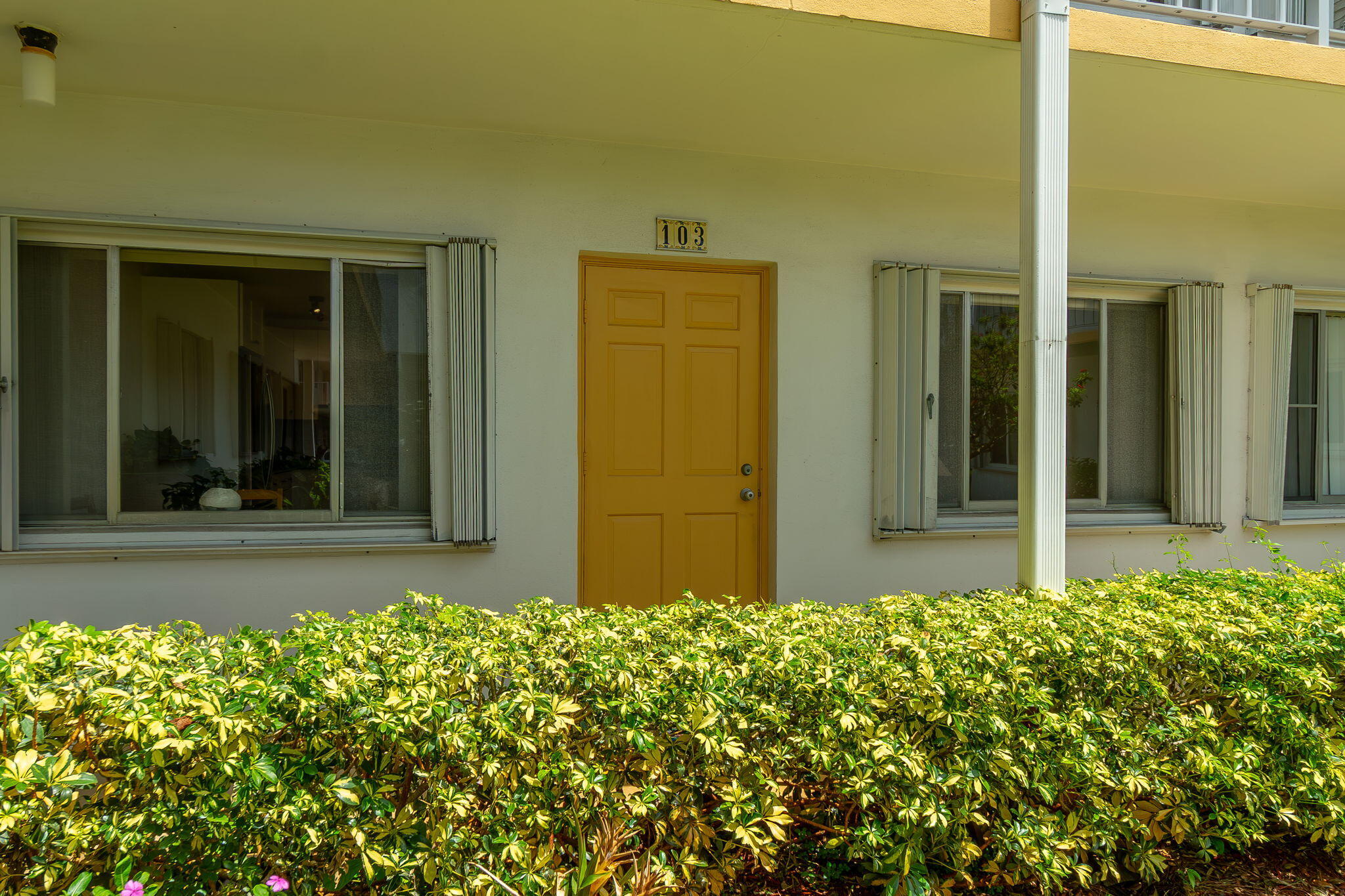 3000 Lake Osborne Drive 103