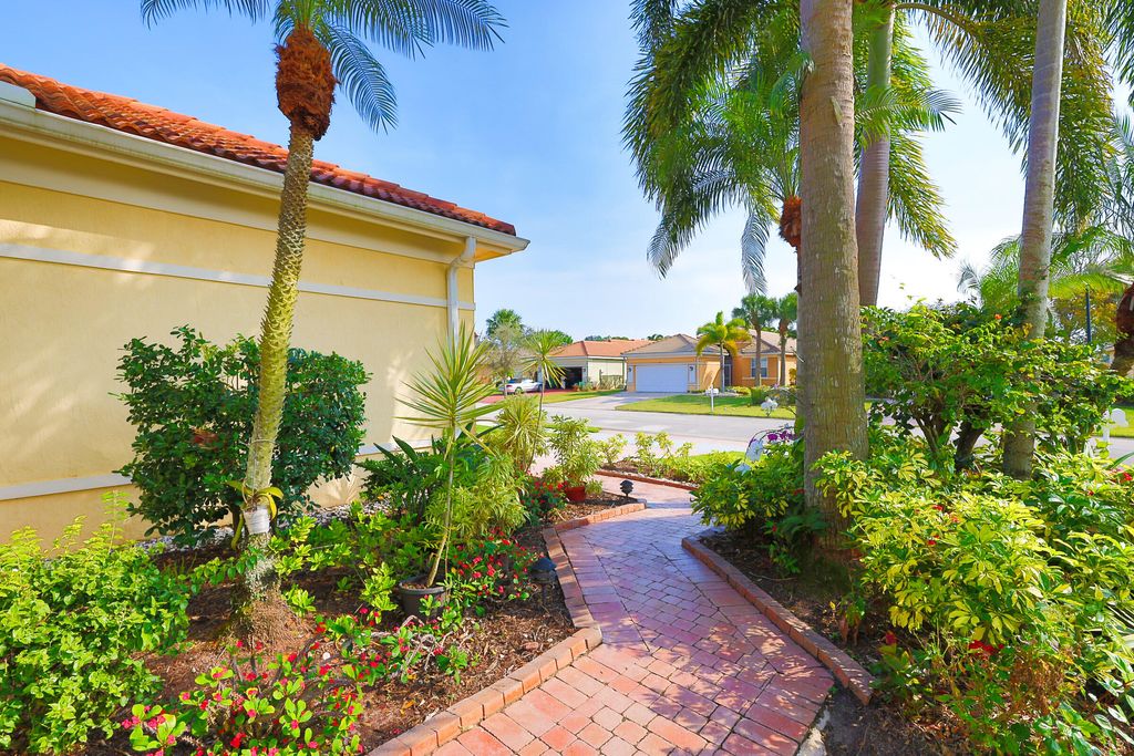 Photo of 810 NW Rutherford Court, Port Saint Lucie, FL 34983 (MLS # R10868824)