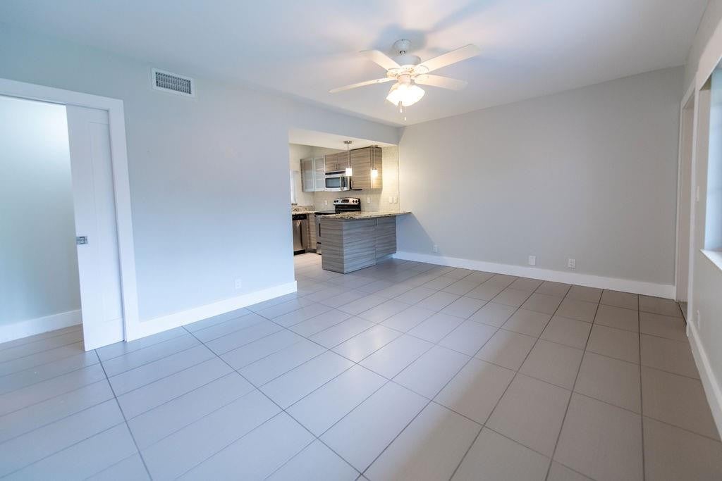 Photo of 64 ISLE OF VENICE Drive #APT 22, Fort Lauderdale, FL 33301 (MLS # B26078763)